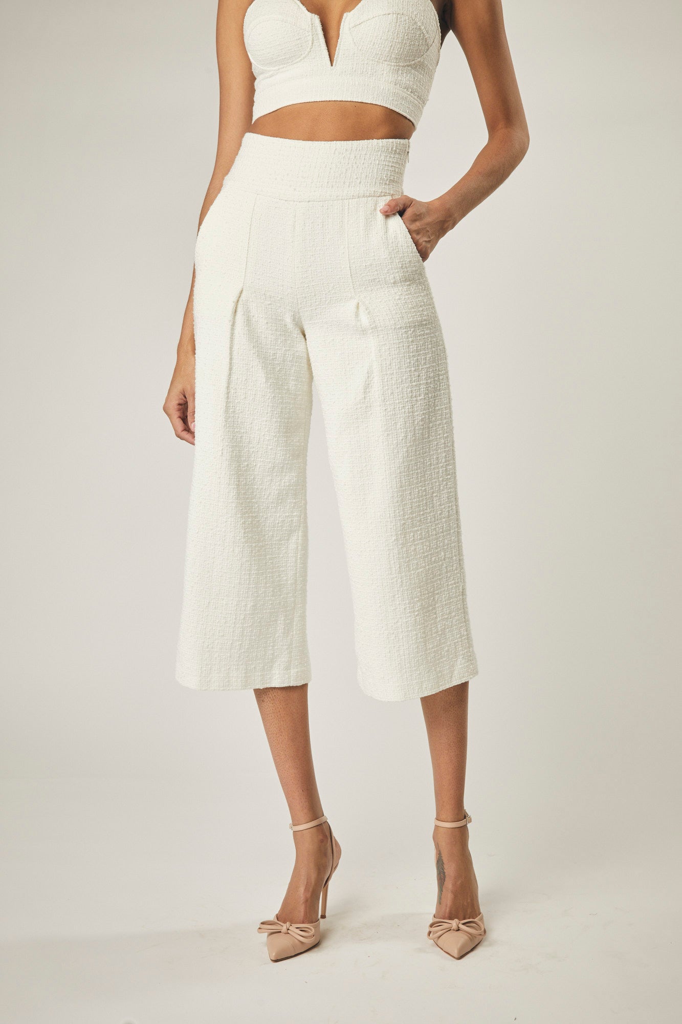 Jacqueline Cotton Tweed Pants In White by Ladaire
